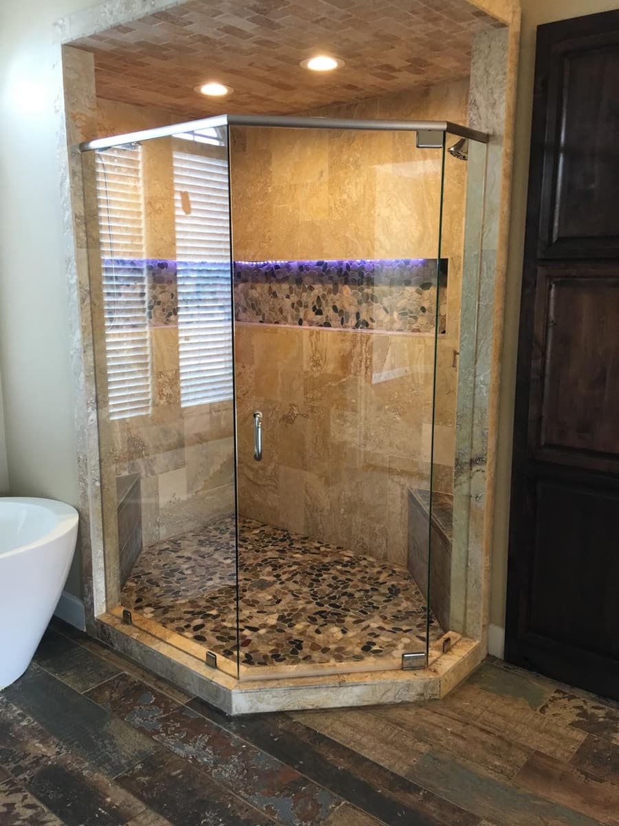 Neo-angle frameless shower