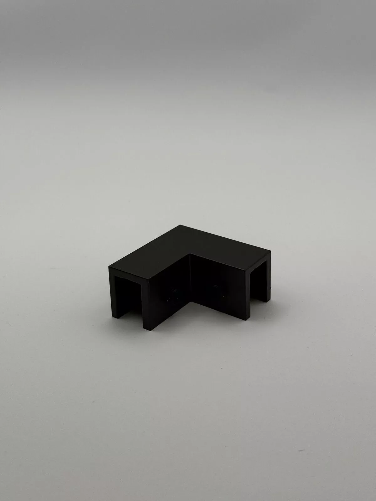 90° Sleeve Over Notchless Clamp